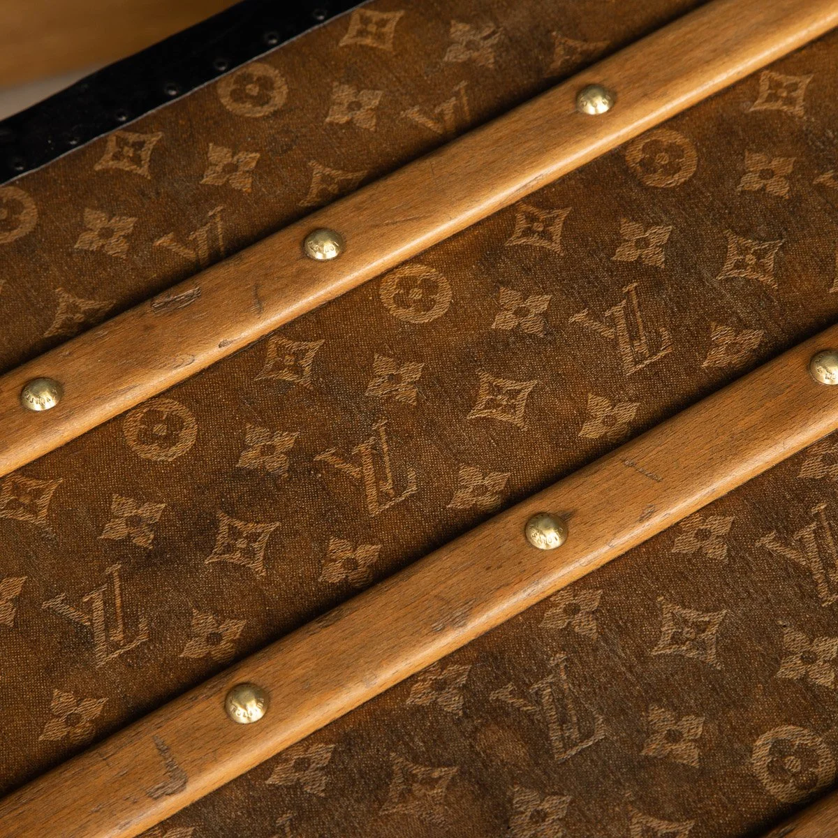 ANTIQUE 20thC LOUIS VUITTON TRUNK IN WOVEN CANVAS, PARIS c.1900 - 26.jpg