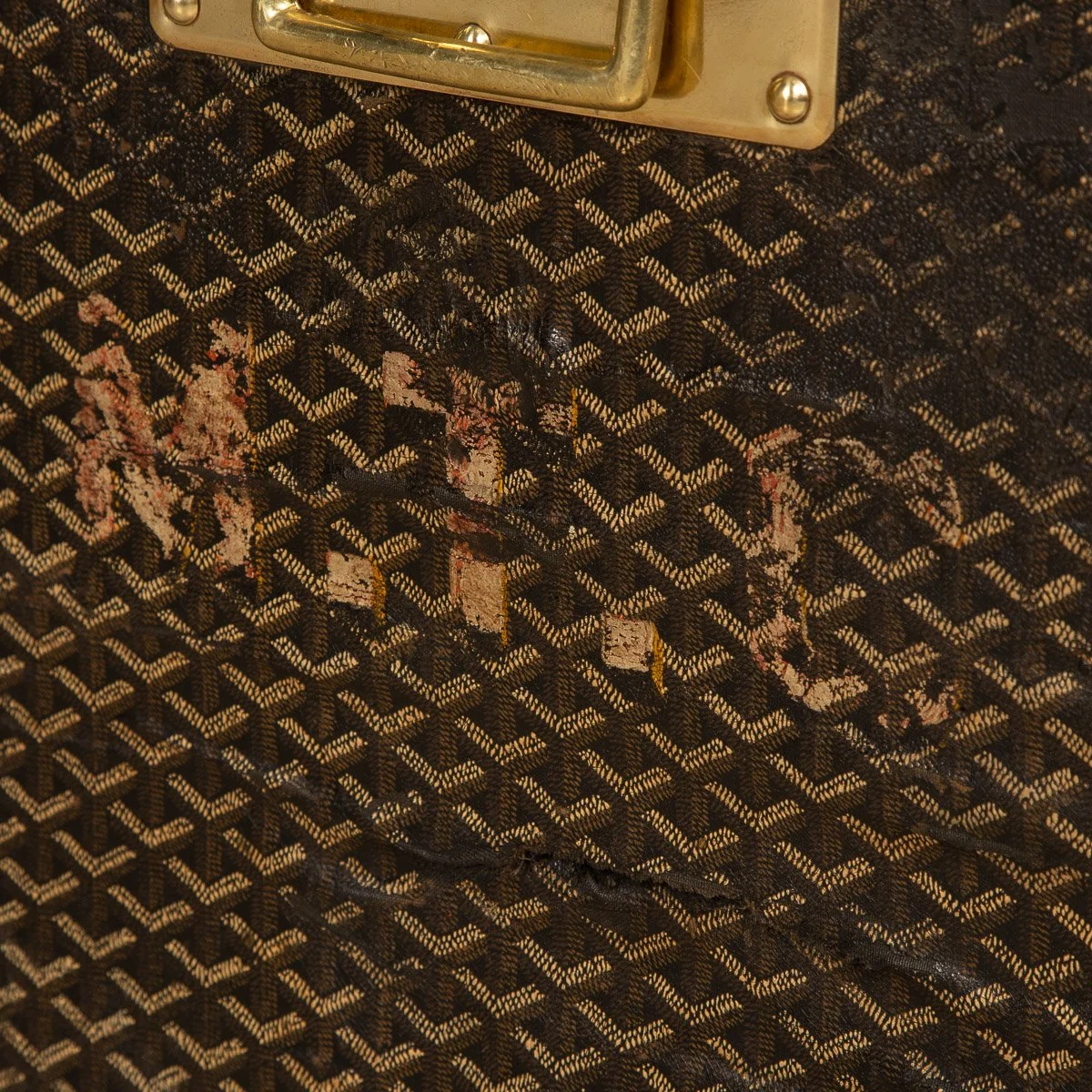 ANTIQUE 20thC GOYARD COURIER TRUNK IN CHEVRON PATERN, PARIS c.1900 - 25.jpg