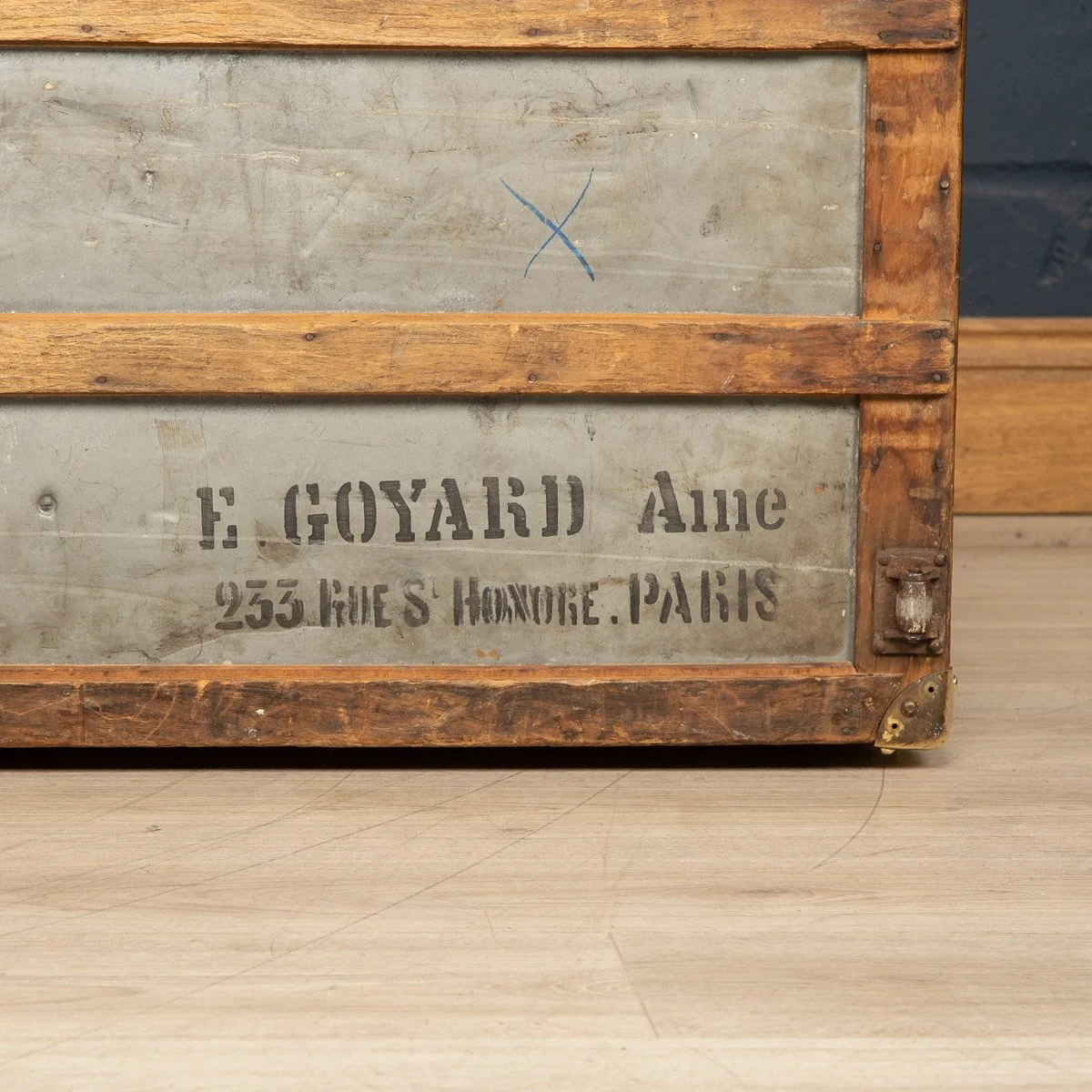 ANTIQUE 20thC GOYARD COURIER TRUNK IN CHEVRON PATERN, PARIS c.1900 - 28.jpg