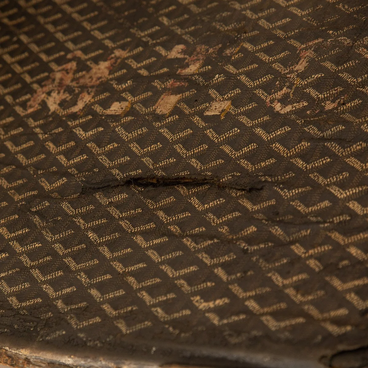 ANTIQUE 20thC GOYARD COURIER TRUNK IN CHEVRON PATERN, PARIS c.1900 - 32.jpg