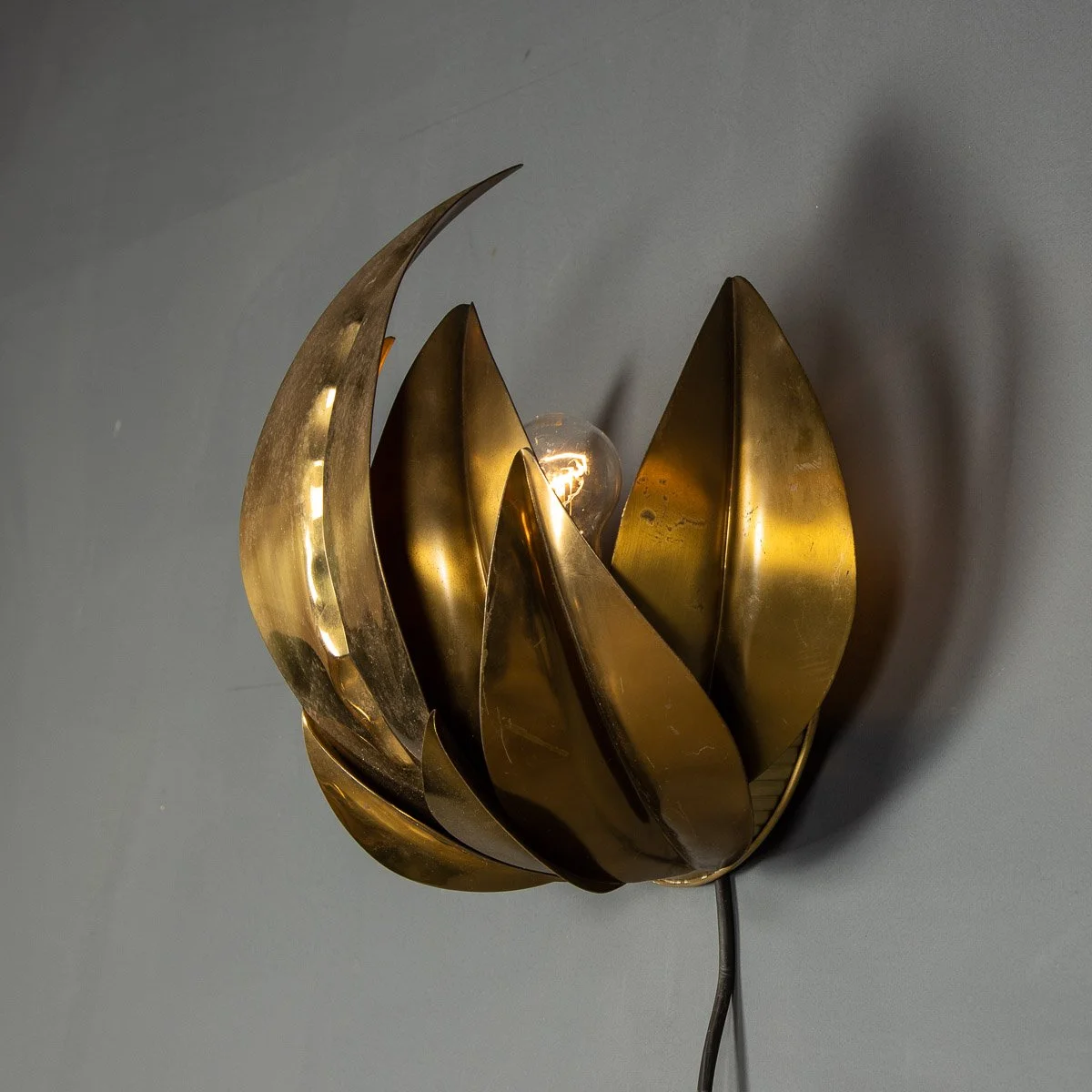 MID 20thC FRENCH PAIR OF BRASS SCONCES ATTRIBUTED TO MAISON JANSEN c.1970 - 06.jpg