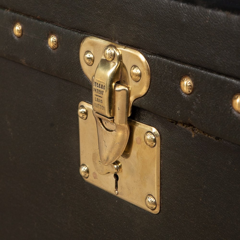 Amazing Louis Vuitton Cartier automobile flat Trunk in black canvas,  Circa 1920 For Sale at 1stDibs