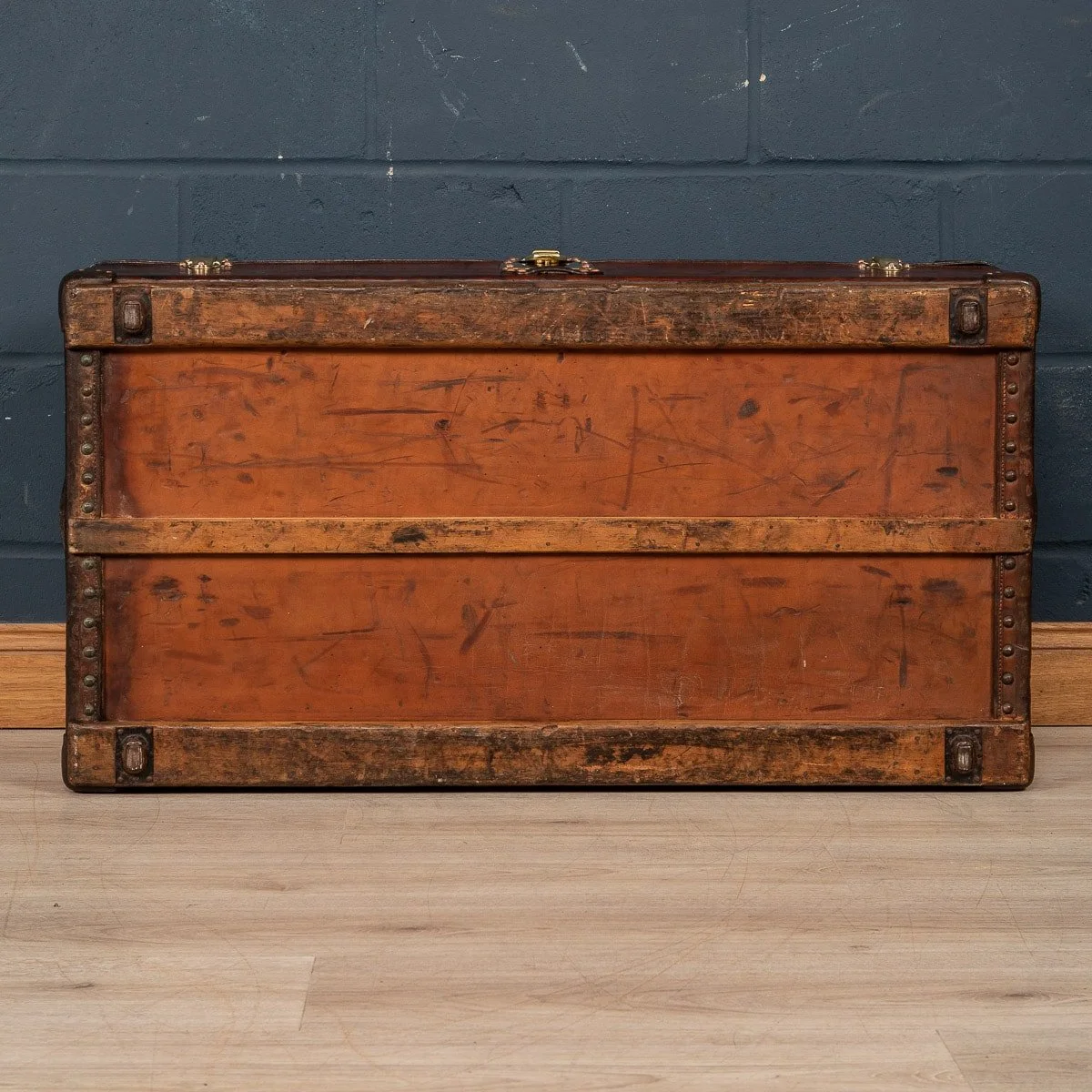 Pushkin Antiques - 20thC LOUIS VUITTON CABIN TRUNK IN NATURAL COW HIDE, PARIS c.1910 - 09.jpg