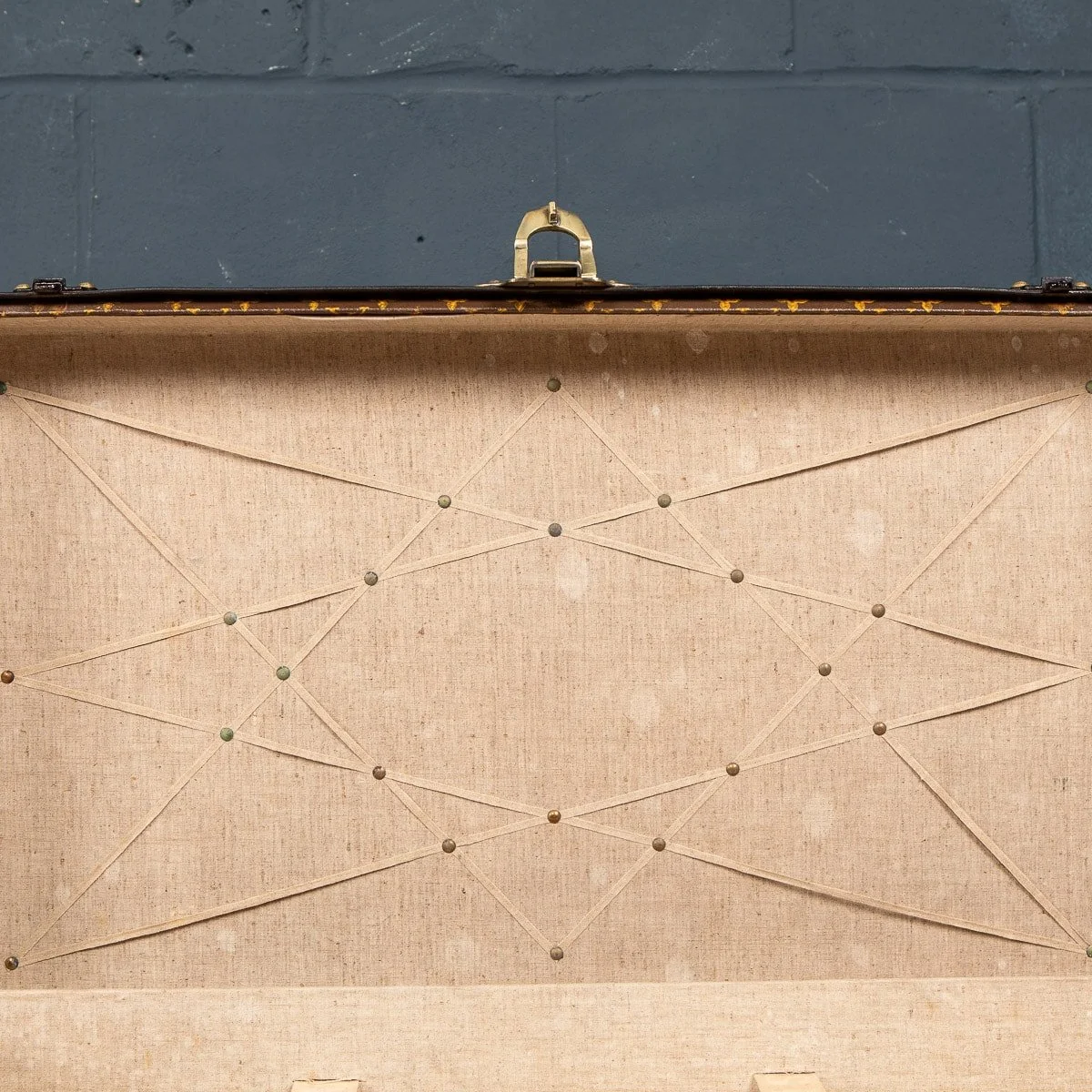 Pushkin Antiques - 20thC LOUIS VUITTON COURIER TRUNK, FRANCE c.1930 - 16.jpg