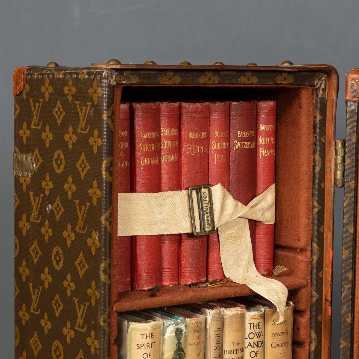 Pushkin Antiques - ANTIQUE 20thC RARE LOUIS VUITTON MONOGRAMED LIBRARY TRUNK c.1920 - 20.jpg