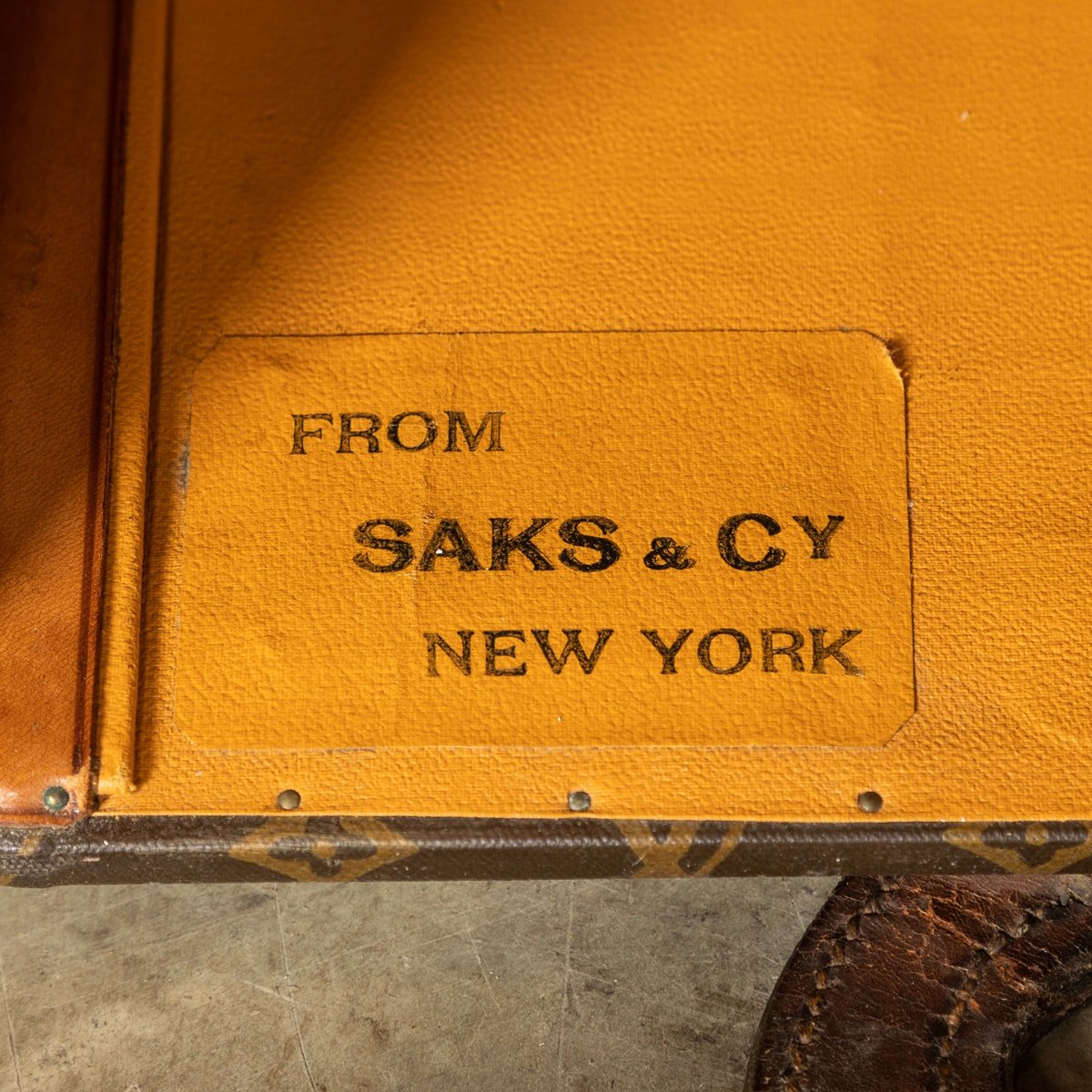 Pushkin Antiques - ANTIQUE 20thC RARE LOUIS VUITTON MONOGRAMED LIBRARY TRUNK c.1920 - 24.jpg
