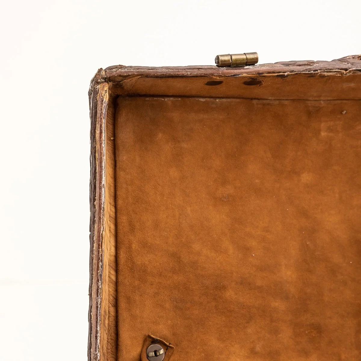 Pushkin Antiques - ANTIQUE 20thC ENGLISH CROCODILE LEATHER SUITCASE c.1910 - 29.jpg