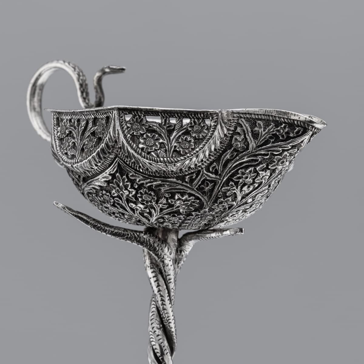 PUSHKINS.COM - A00212 - ANTIQUE 20thC INDIAN SOLID SILVER CHAMBERSTICK, KASHMIR c.1900 - 11.jpg