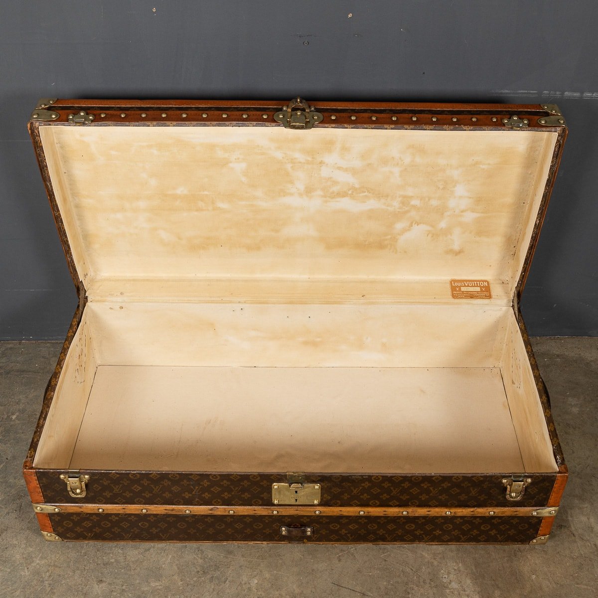 PUSHKIN ANTIQUES - ANTIQUE 20thC LOUIS VUITTON CABIN TRUNK IN MONOGRAM CANVAS, FRANCE c.1930 - 10.jpg