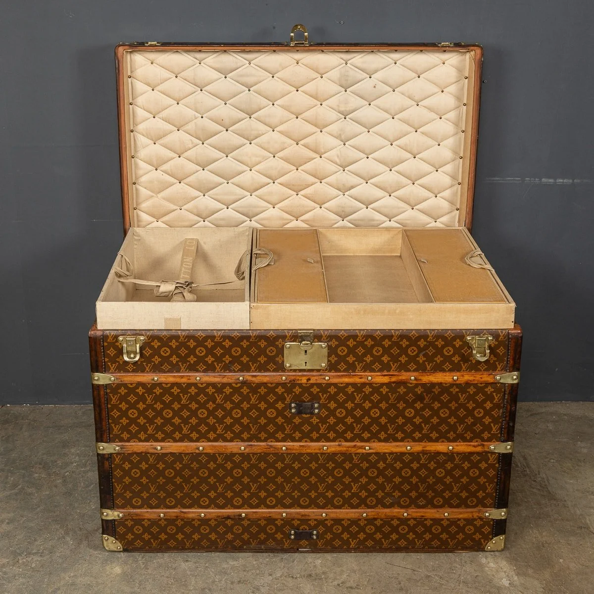 PUSHKIN ANTIQUES - 20thC LOUIS VUITTON CABIN TRUNK IN MONOGRAM CANVAS, PARIS c.1930 - 11.jpg