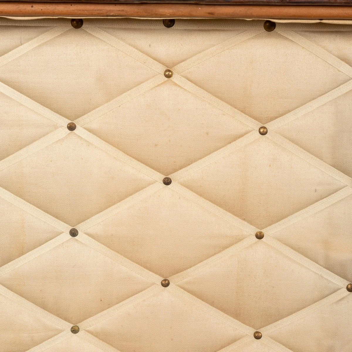 PUSHKIN ANTIQUES - 20thC LOUIS VUITTON CABIN TRUNK IN MONOGRAM CANVAS, PARIS c.1930 - 19.jpg