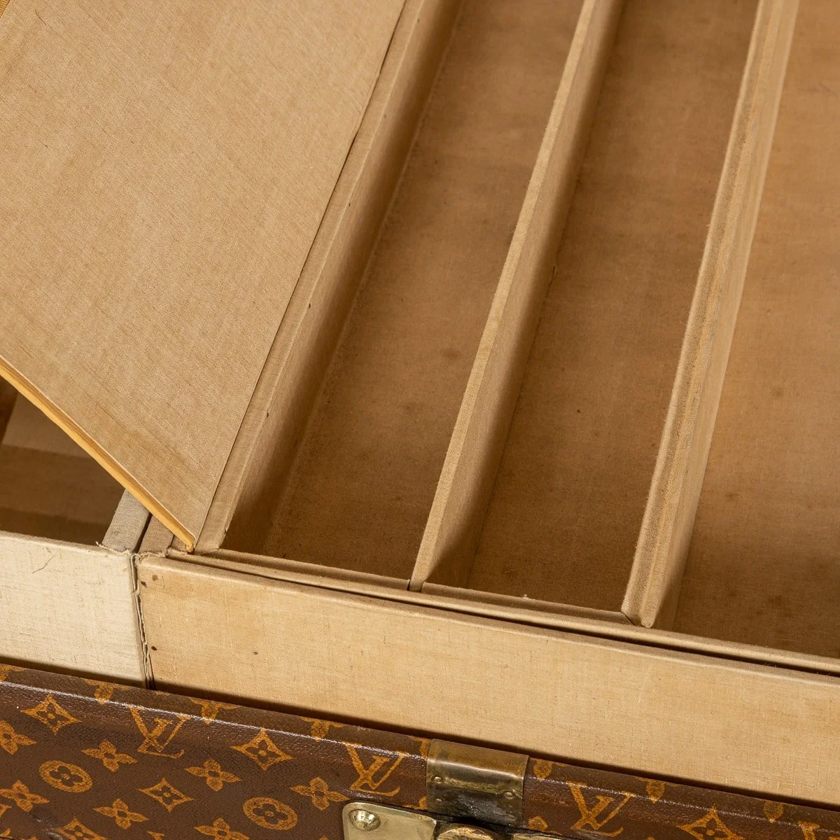 PUSHKIN ANTIQUES - 20thC LOUIS VUITTON CABIN TRUNK IN MONOGRAM CANVAS, PARIS c.1930 - 25.jpg