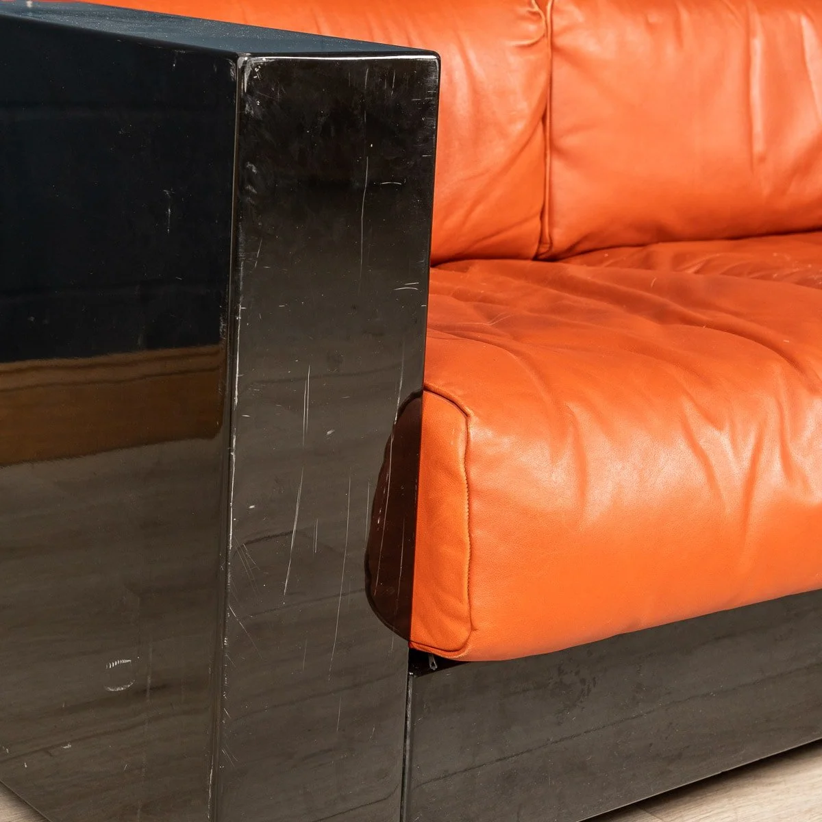 PUSHKIN ANTIQUES - 20thC TWO-SEATER SARATOGA SOFA BY LELLA AND MASSIMO VIGNELLI FOR POLTRONOVA - 16.jpg