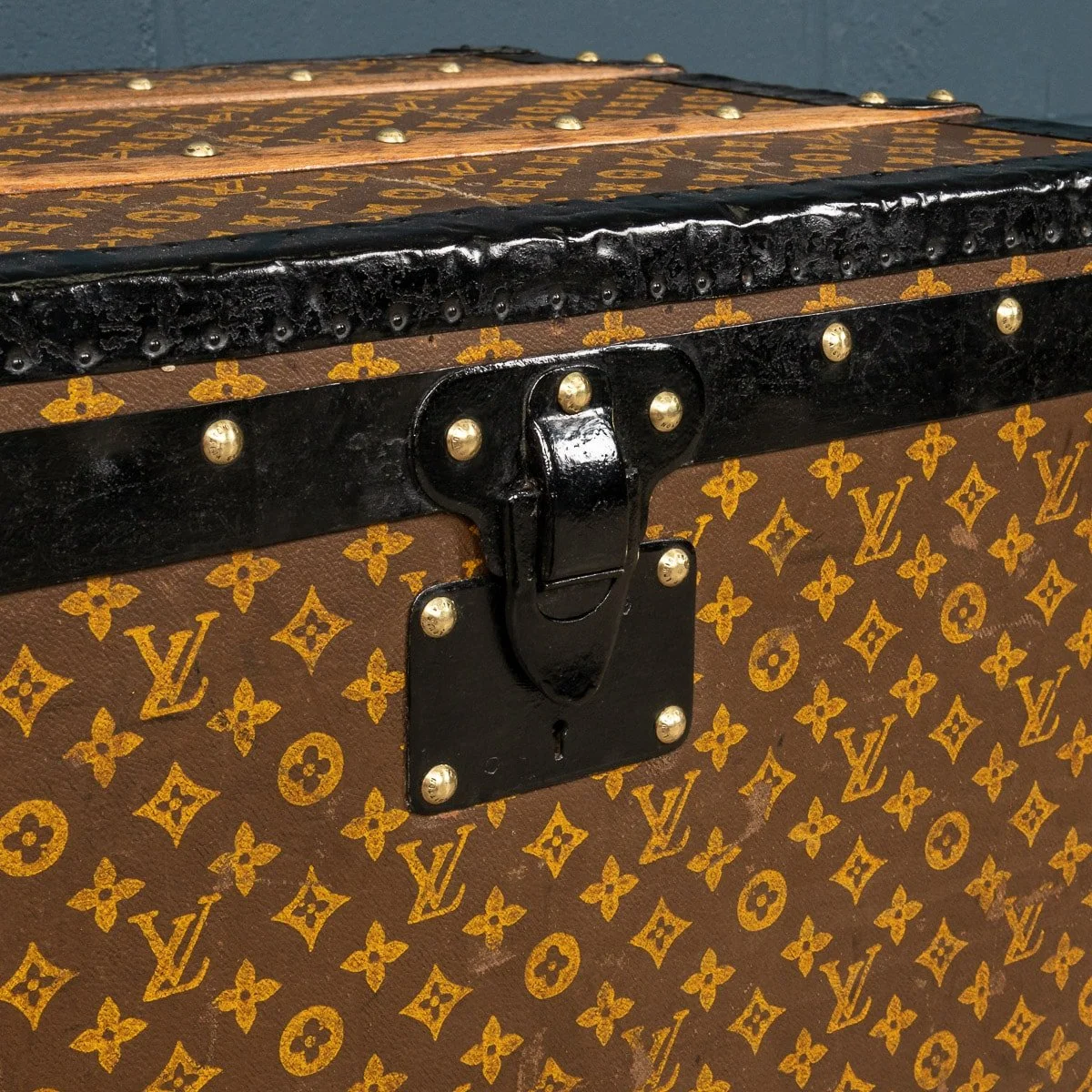 PUSHKIN ANTIQUES - ANTIQUE 20thC LOUIS VUITTON HAT TRUNK c.1900 - 15.jpg