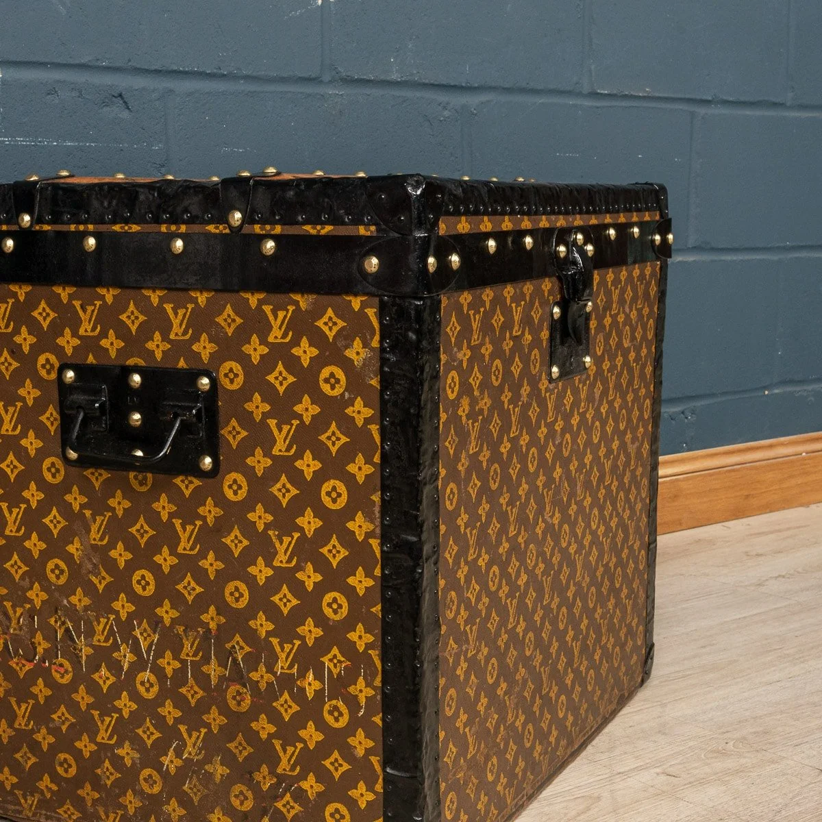 PUSHKIN ANTIQUES - ANTIQUE 20thC LOUIS VUITTON HAT TRUNK c.1900 - 17.jpg