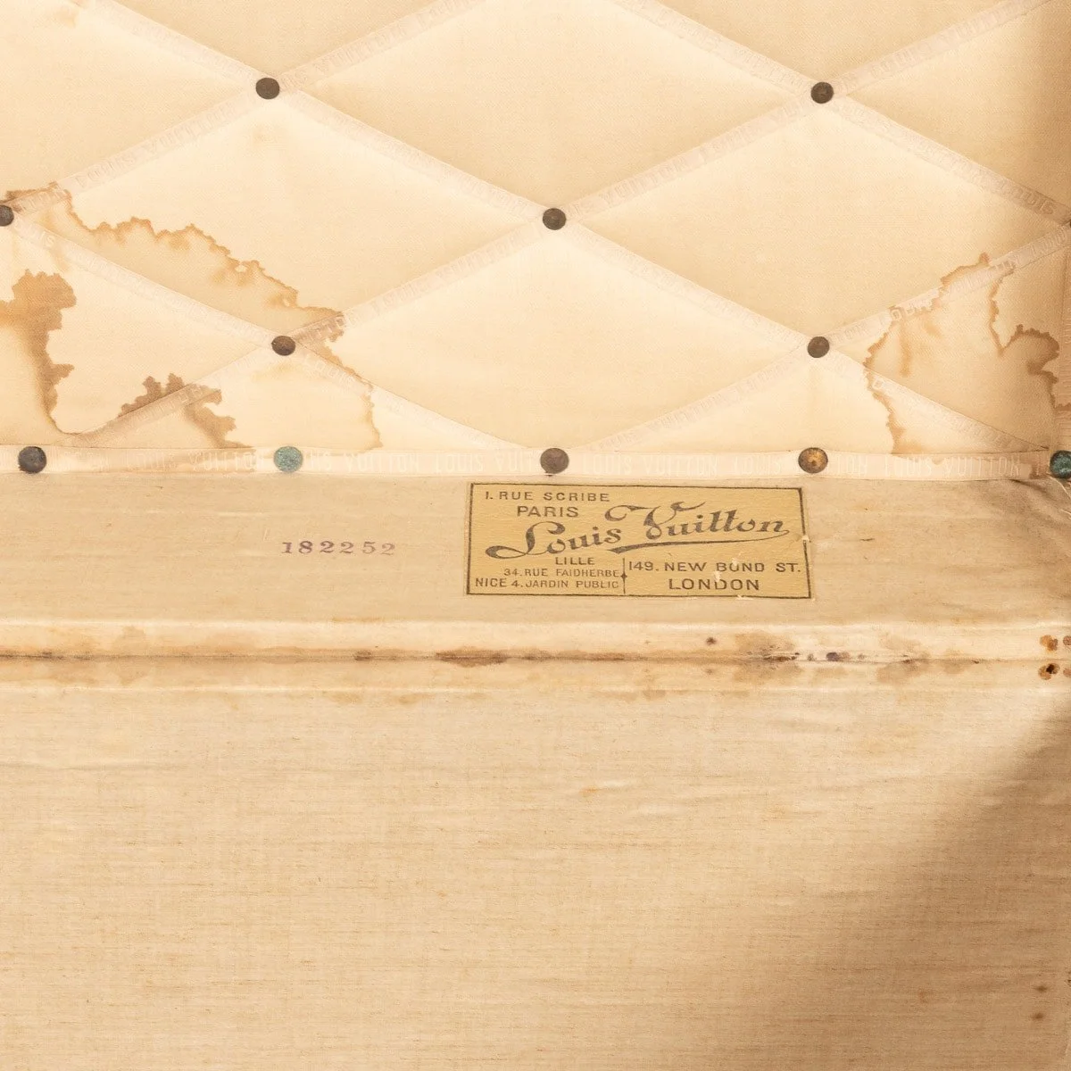 PUSHKIN ANTIQUES - ANTIQUE 20thC LOUIS VUITTON %22MALLE HAUTE%22 TRUNK IN MONOGRAM CANVAS, PARIS c.1910 - 17.jpg