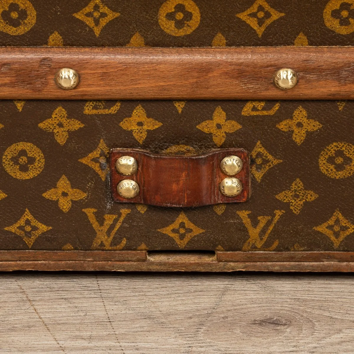 PUSHKIN ANTIQUES - ANTIQUE 20thC LOUIS VUITTON %22MALLE HAUTE%22 TRUNK IN MONOGRAM CANVAS, PARIS c.1910 - 37.jpg