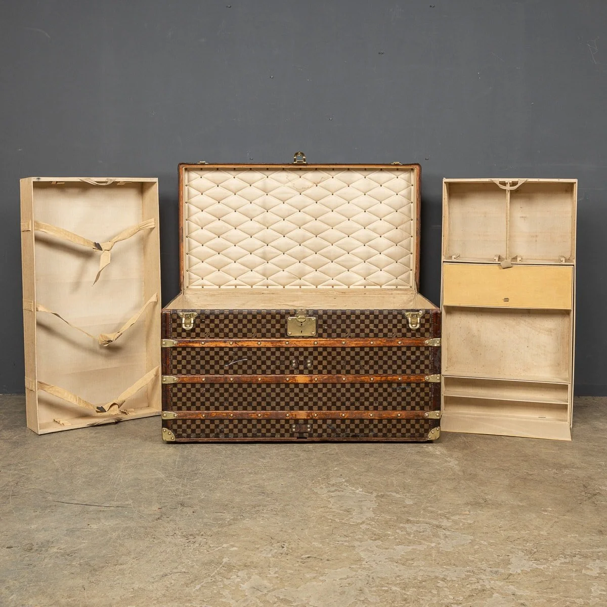 PUSHKIN ANTIQUES - ANTIQUE 20thC LOUIS VUITTON TRUNK IN DAMIER CANVAS, PARIS c.1900 - 10.jpg