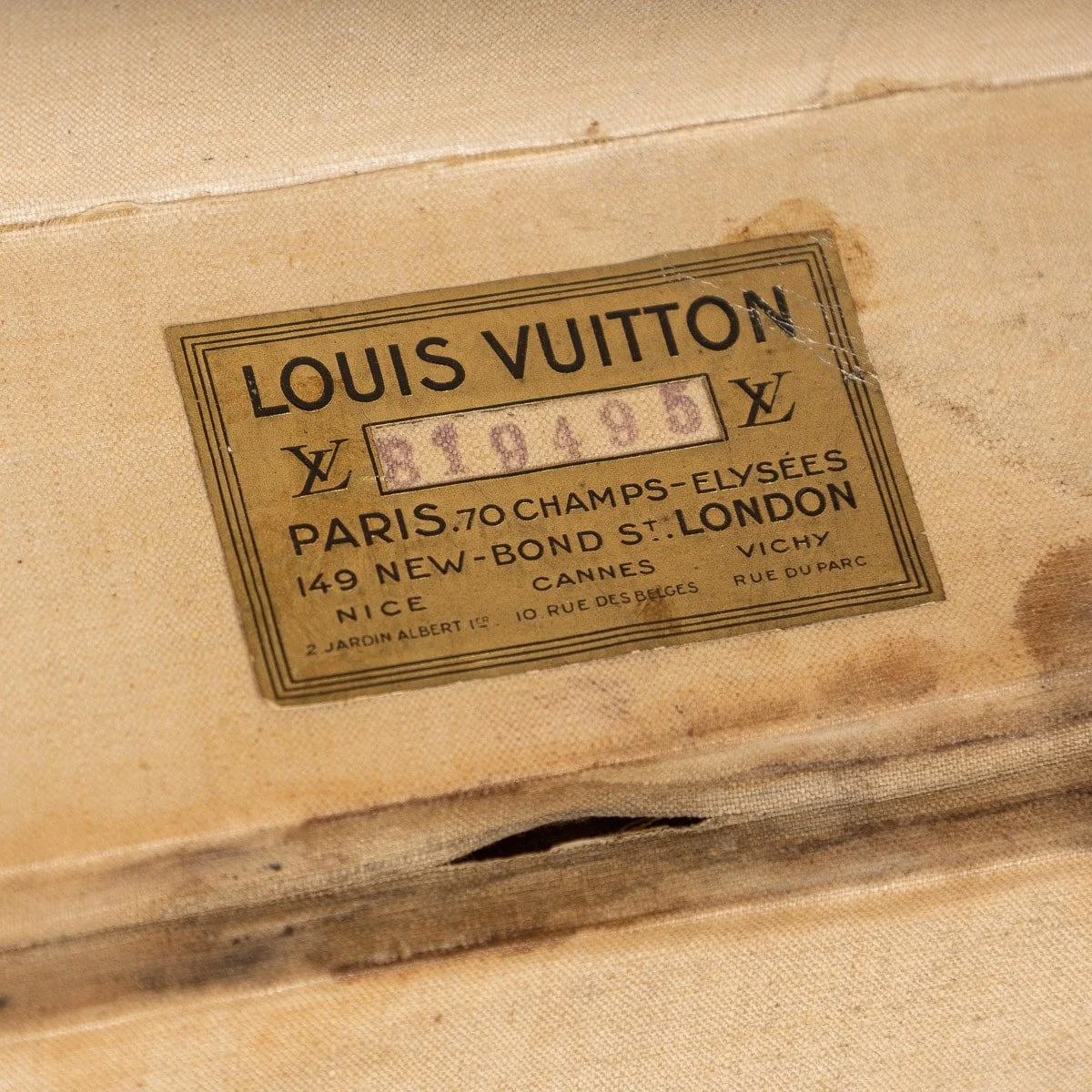 PUSHKIN ANTIQUES - MID 20thC LOUIS VUITTON SUITCASE IN MONOGRAM CANVAS, PARIS - 155.jpg