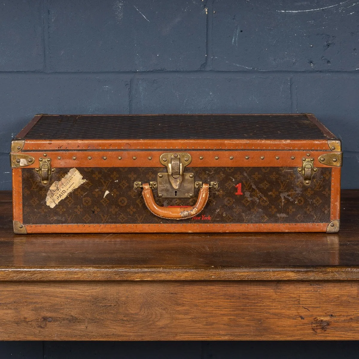 PUSHKIN ANTIQUES - MID 20thC LOUIS VUITTON SUITCASE IN MONOGRAM CANVAS, PARIS - 113.jpg
