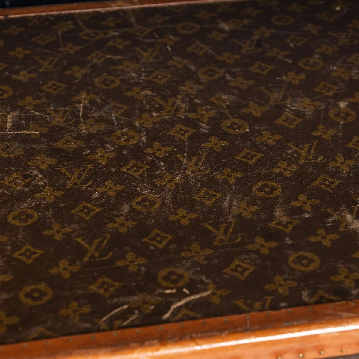 PUSHKIN ANTIQUES - MID 20thC LOUIS VUITTON SUITCASE IN MONOGRAM CANVAS, PARIS - 141.jpg