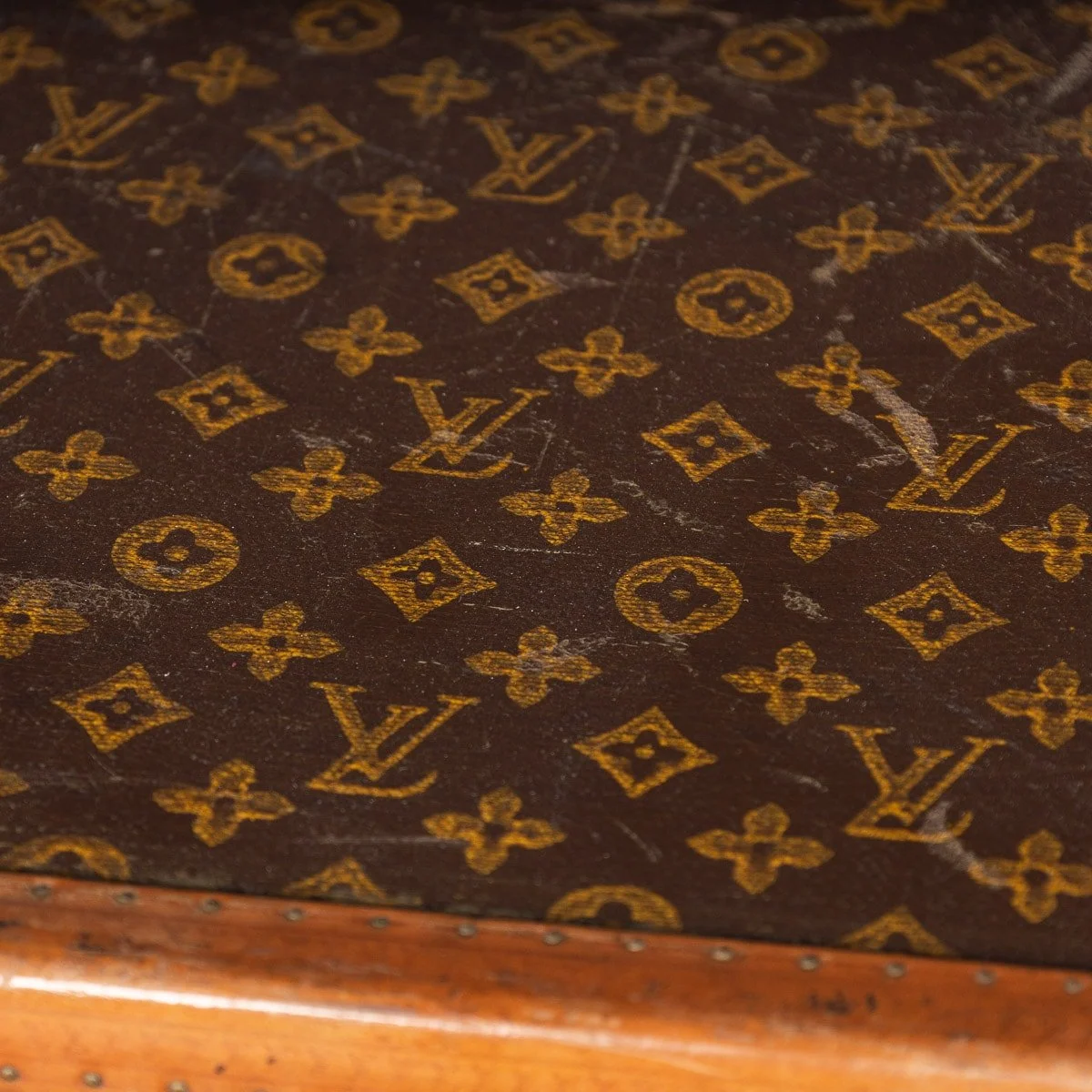 PUSHKIN ANTIQUES - MID 20thC LOUIS VUITTON SUITCASE IN MONOGRAM CANVAS, PARIS - 69.jpg