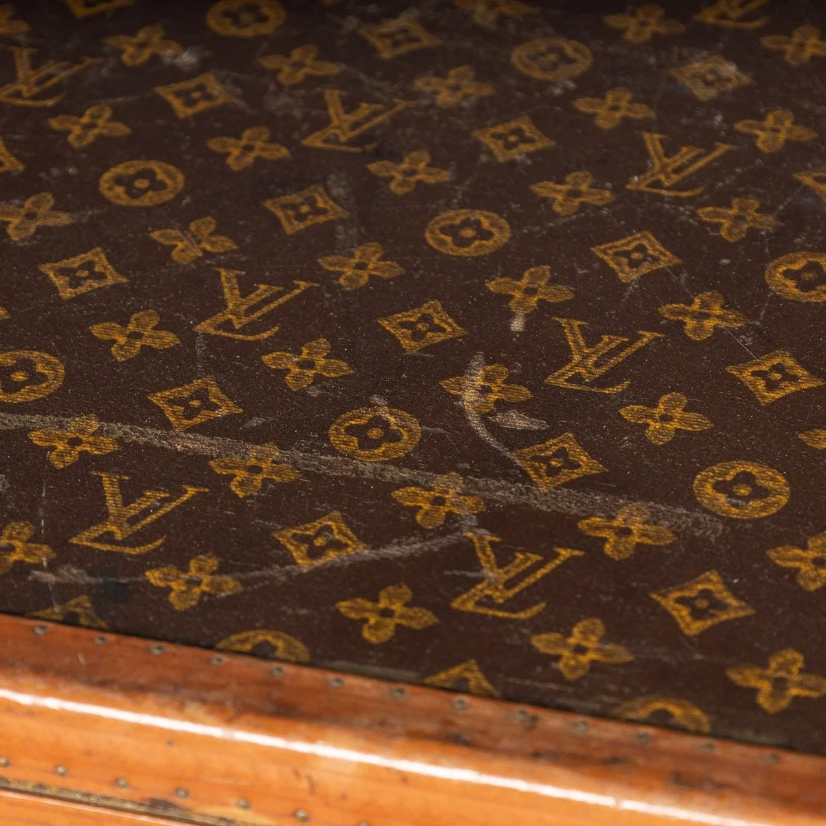 PUSHKIN ANTIQUES - MID 20thC LOUIS VUITTON SUITCASE IN MONOGRAM CANVAS, PARIS - 70.jpg