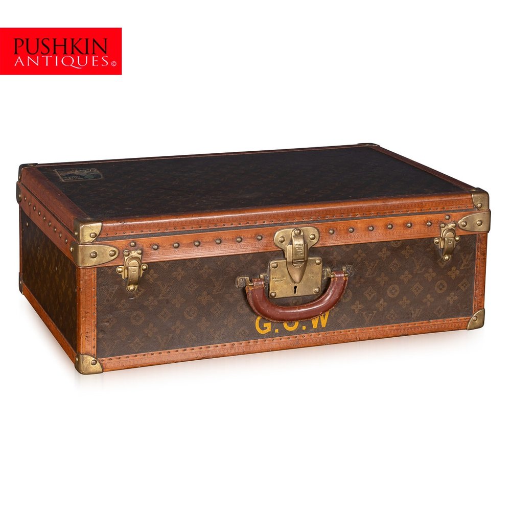 LOUIS VUITTON Trunk / Hard Case In Brown Canvas: For Sale at