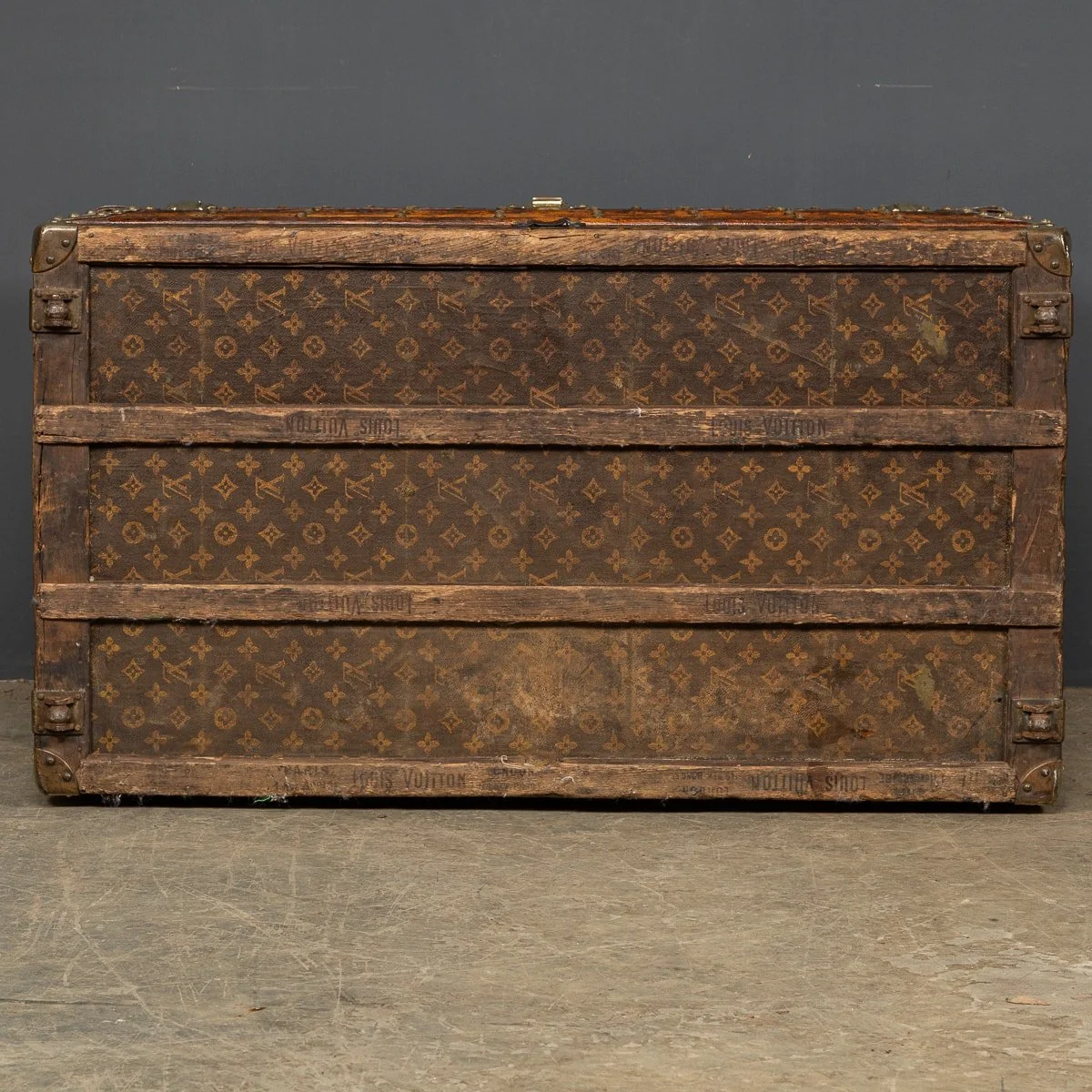 PUSHKIN ANTIQUES - ANTIQUE 20thC LOUIS VUITTON CABIN TRUNK IN MONOGRAM CANVAS, PARIS c.1920 - 09.jpg