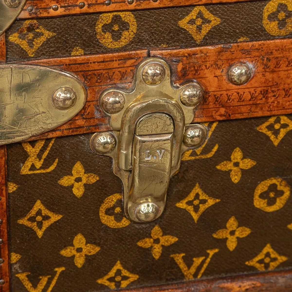 PUSHKIN ANTIQUES - ANTIQUE 20thC LOUIS VUITTON CABIN TRUNK IN MONOGRAM CANVAS, PARIS c.1920 - 21.jpg