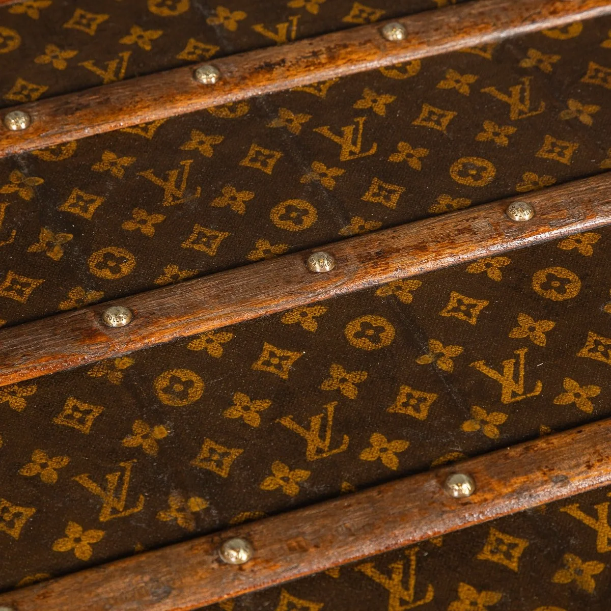 PUSHKIN ANTIQUES - ANTIQUE 20thC LOUIS VUITTON CABIN TRUNK IN MONOGRAM CANVAS, PARIS c.1920 - 29.jpg