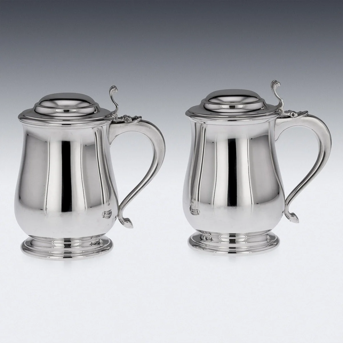 PUSHKIN ANTIQUES - SUPERB 20thC PAIR OF ITALIAN SOLID SILVER LIDDED TANKARDS - 03.jpg