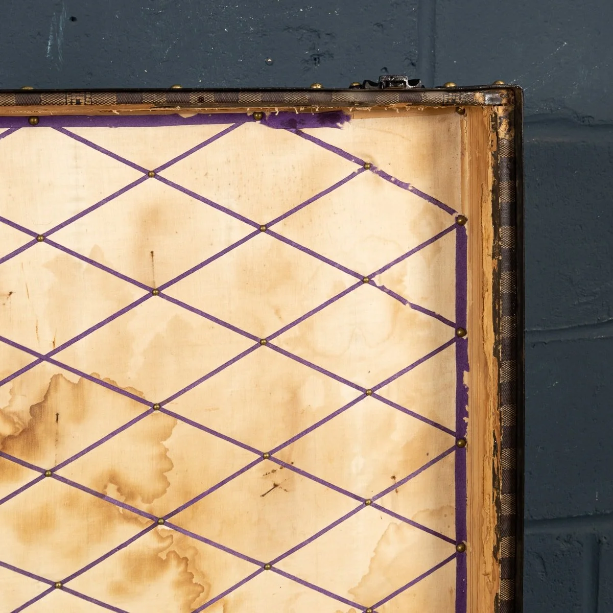 PUSHKIN ANTIQUES - ANTIQUE LOUIS VUITTON %22MALLE HAUTE%22 TRUNK IN DAMIER CANVAS, PARIS c.1900 - 20.jpg