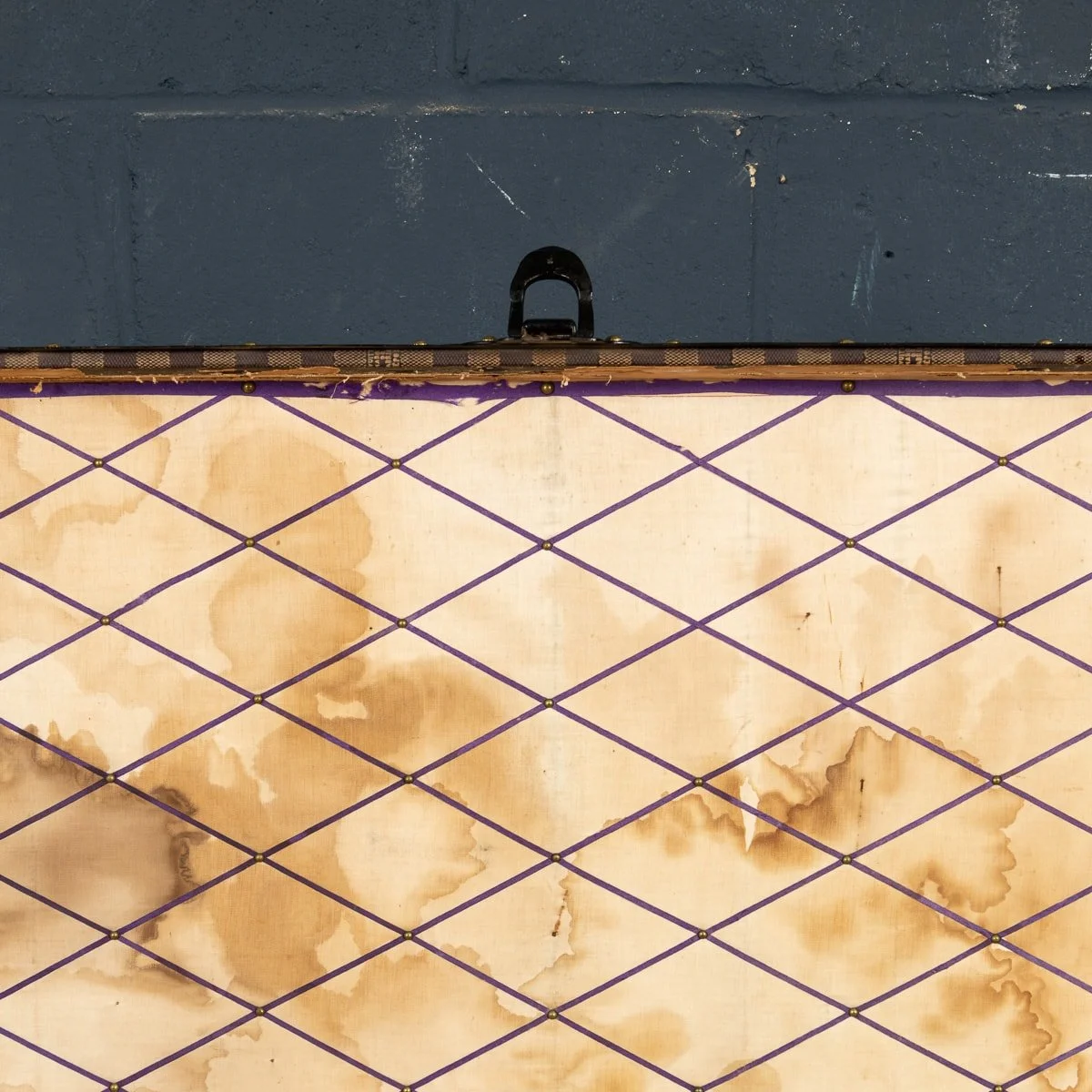 PUSHKIN ANTIQUES - ANTIQUE LOUIS VUITTON %22MALLE HAUTE%22 TRUNK IN DAMIER CANVAS, PARIS c.1900 - 22.jpg