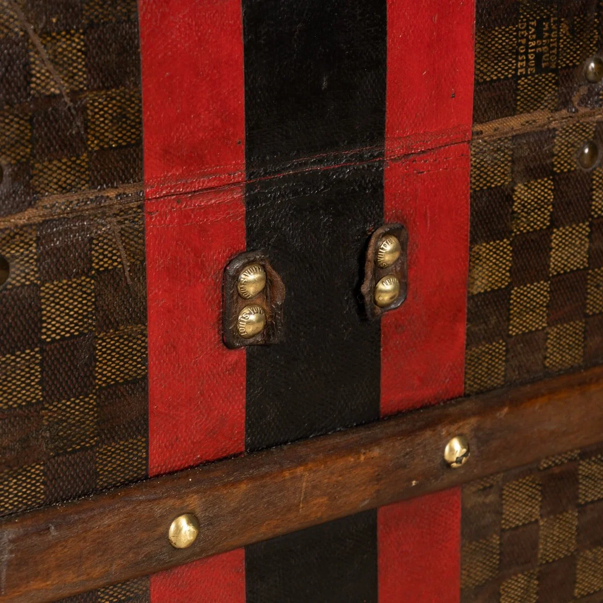 PUSHKIN ANTIQUES - ANTIQUE LOUIS VUITTON %22MALLE HAUTE%22 TRUNK IN DAMIER CANVAS, PARIS c.1900 - 46.jpg