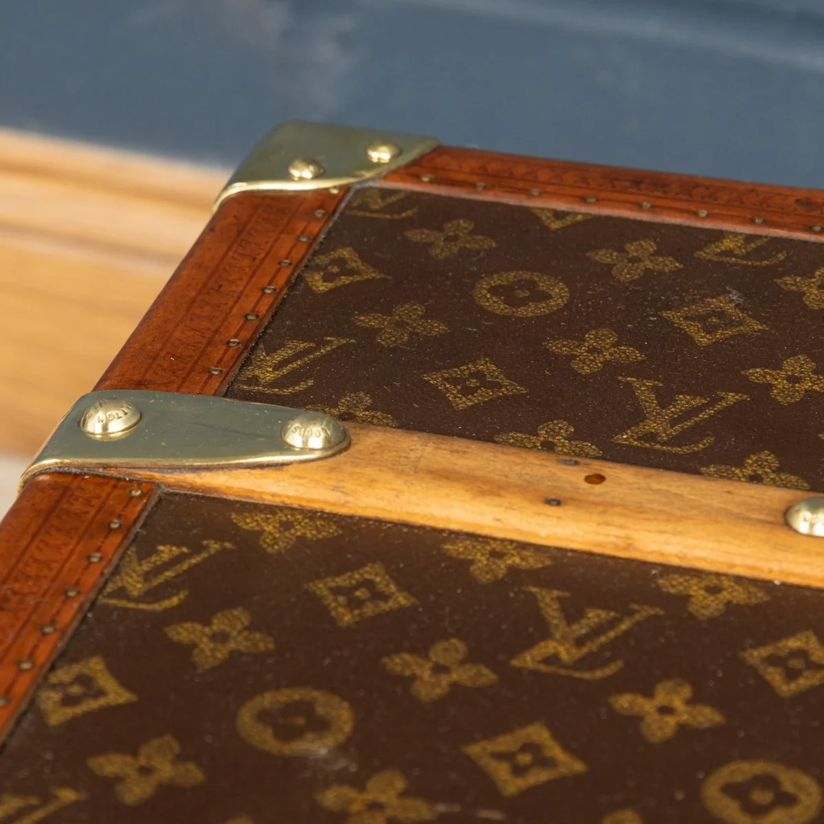 PUSHKIN ANTIQUES - ANTIQUE 20thC LOUIS VUITTON CABIN TRUNK IN MONOGRAM CANVAS, PARIS c.1930 - 25.jpg