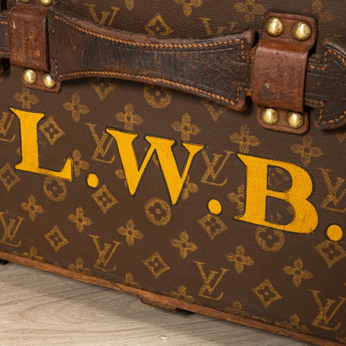 PUSHKIN ANTIQUES - ANTIQUE 20thC LOUIS VUITTON CABIN TRUNK IN MONOGRAM CANVAS, PARIS c.1930 - 34.jpg