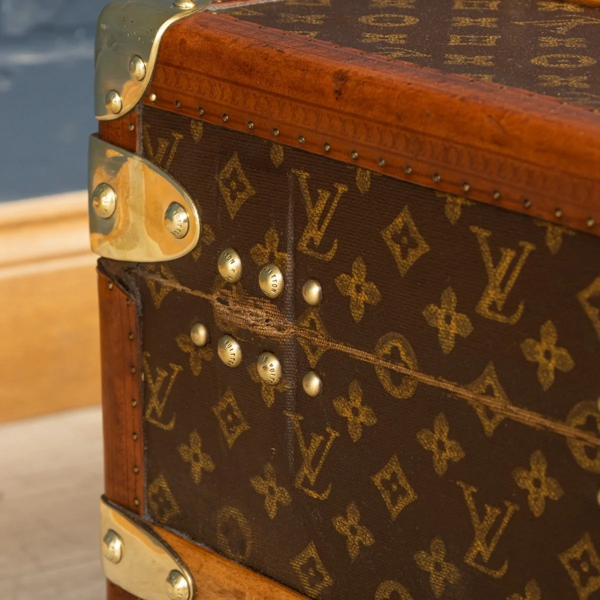 PUSHKIN ANTIQUES - ANTIQUE 20thC LOUIS VUITTON CABIN TRUNK IN MONOGRAM CANVAS, PARIS c.1930 - 40.jpg