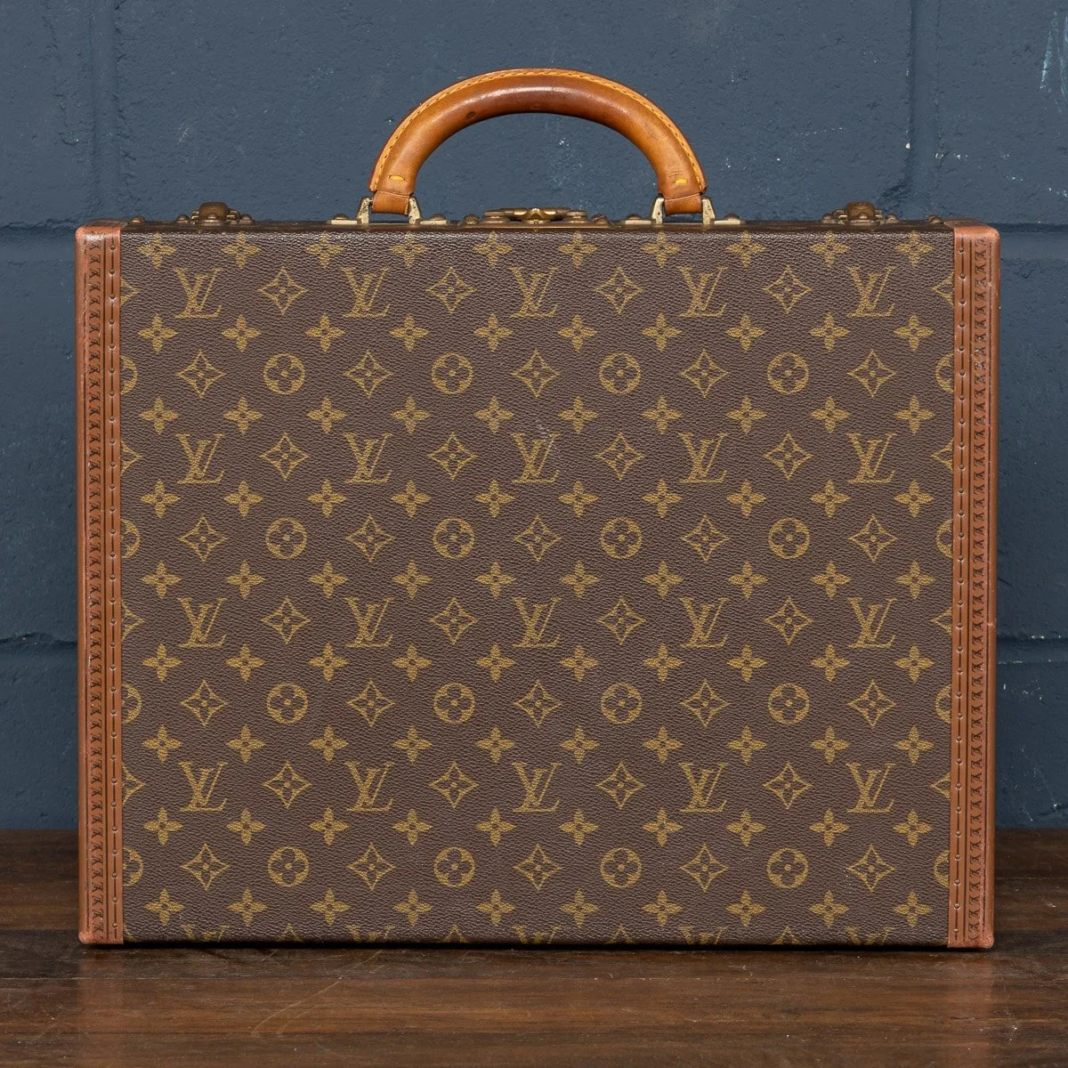 PUSHKIN ANTIQUES - 20thC LOUIS VUITTON CUSTOM FITTED WATCH CASE, FRANCE - 07.jpg