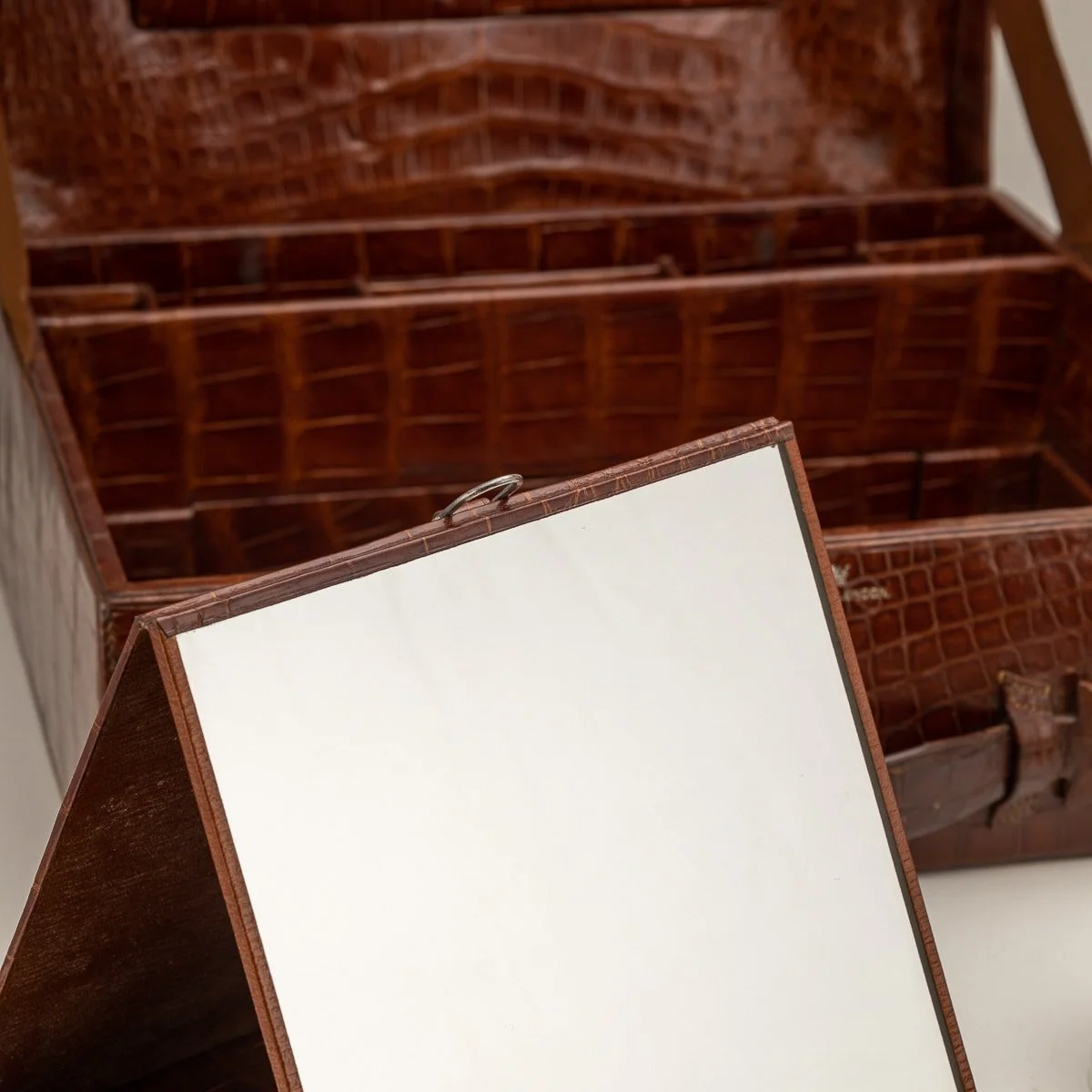 PUSHKIN ANTIQUES - ANTIQUE 20thC BRITISH MADE CROCODILE TRAVEL OVERNIGHT VANITY CASE c.1900 - 27.jpg