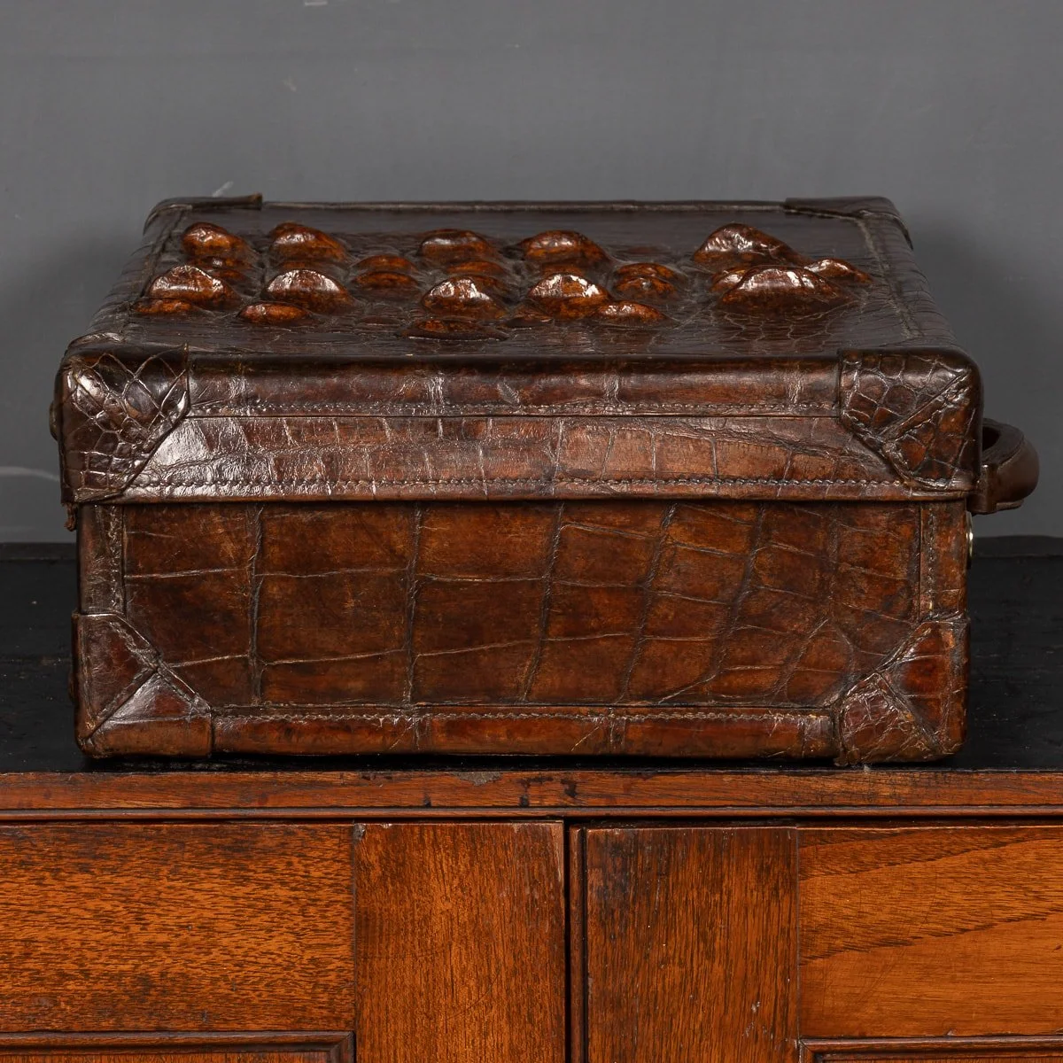 PUSHKIN ANTIQUES - ANTIQUE 20thC BRITISH MADE CROCODILE TRAVEL PICNICK CASE c.1900 - 07.jpg