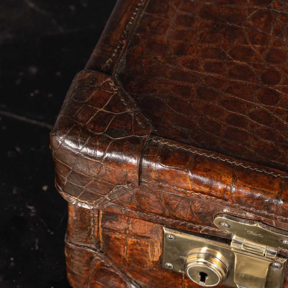 PUSHKIN ANTIQUES - ANTIQUE 20thC BRITISH MADE CROCODILE TRAVEL PICNICK CASE c.1900 - 21.jpg
