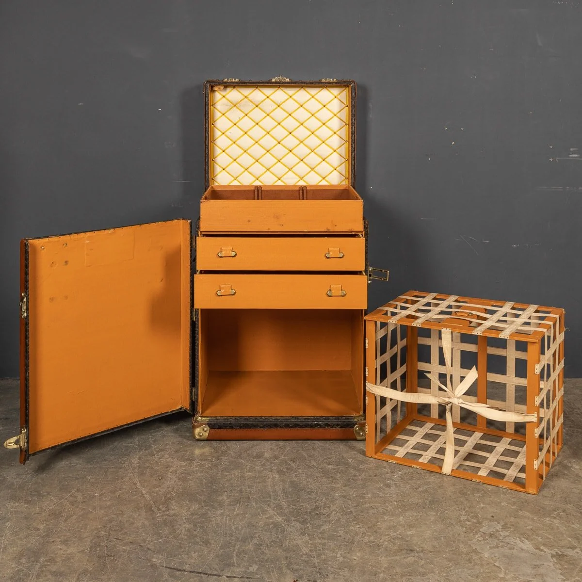 PUSHKIN ANTIQUES - ANTIQUE 20thC GOYARD STEAMER TRUNK WITH CHEVRON PATTERN, PARIS c.1920 - 12.jpg