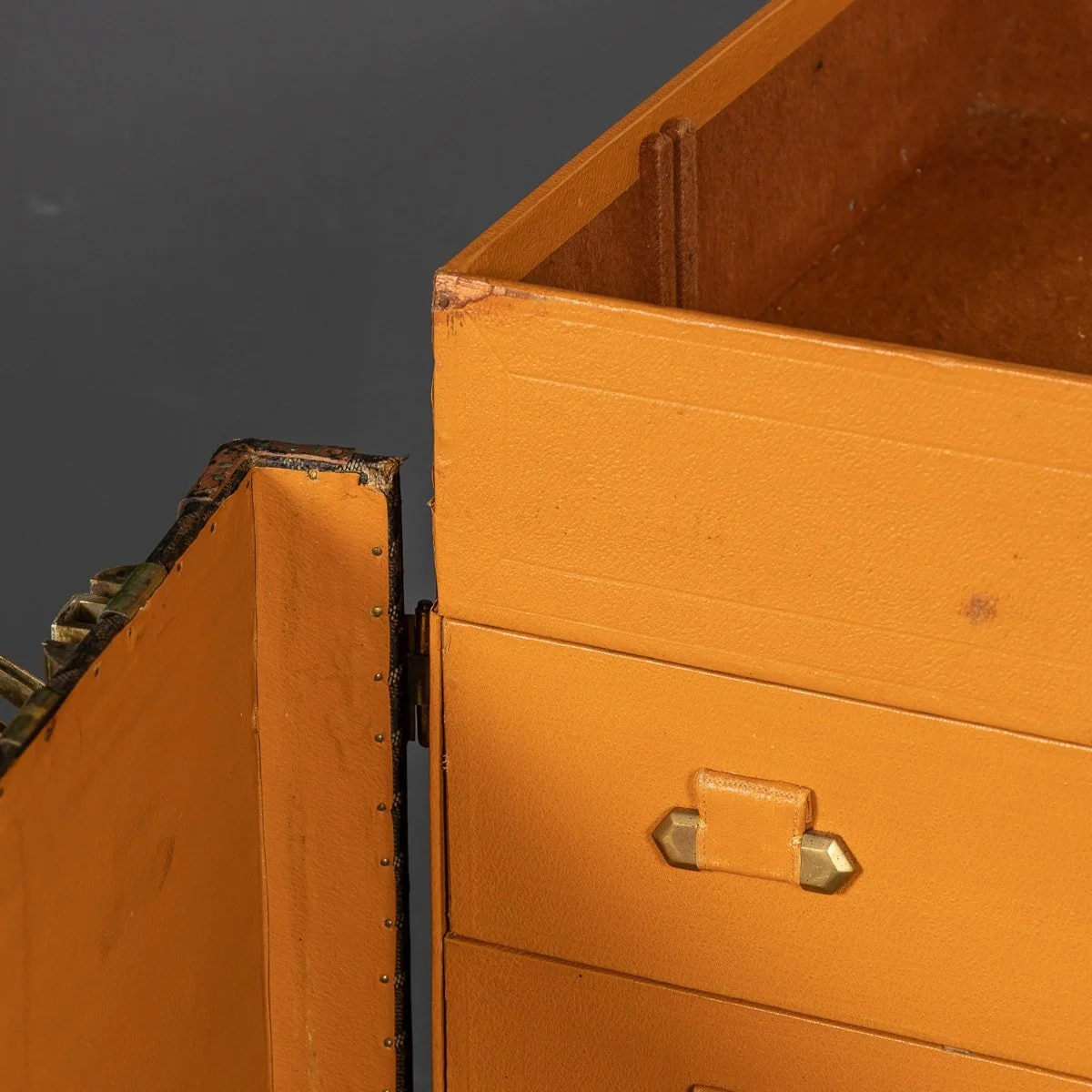 PUSHKIN ANTIQUES - ANTIQUE 20thC GOYARD STEAMER TRUNK WITH CHEVRON PATTERN, PARIS c.1920 - 17.jpg