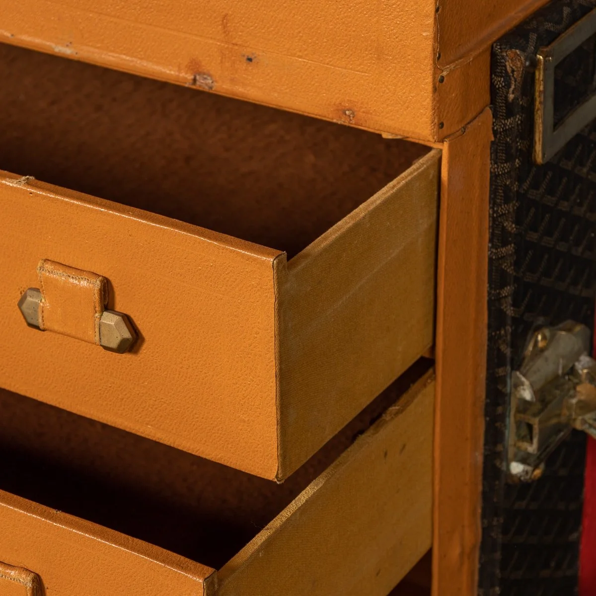 PUSHKIN ANTIQUES - ANTIQUE 20thC GOYARD STEAMER TRUNK WITH CHEVRON PATTERN, PARIS c.1920 - 22.jpg