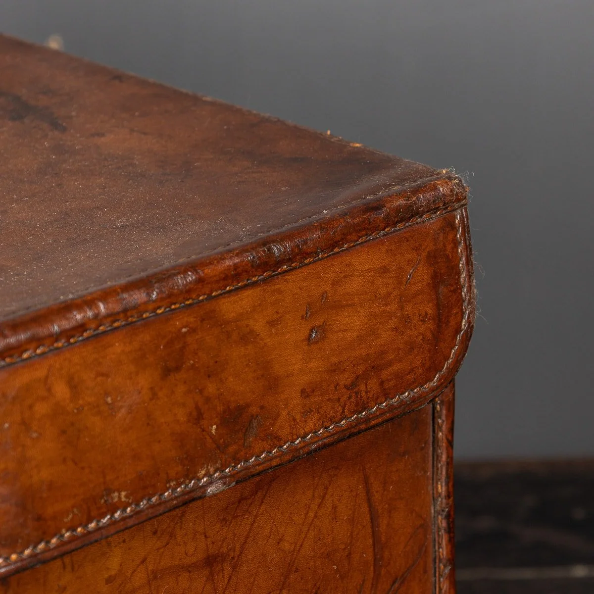 PUSHKIN ANTIQUES - ANTIQUE 20thC SMALL BRIDLE LEATHER HAT CASE c.1910 - 44.jpg