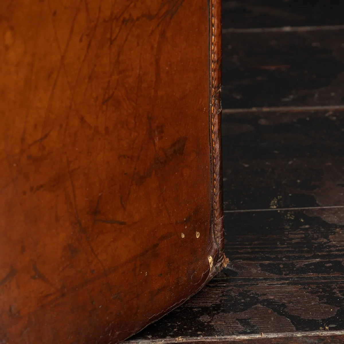 PUSHKIN ANTIQUES - ANTIQUE 20thC SMALL BRIDLE LEATHER HAT CASE c.1910 - 43.jpg