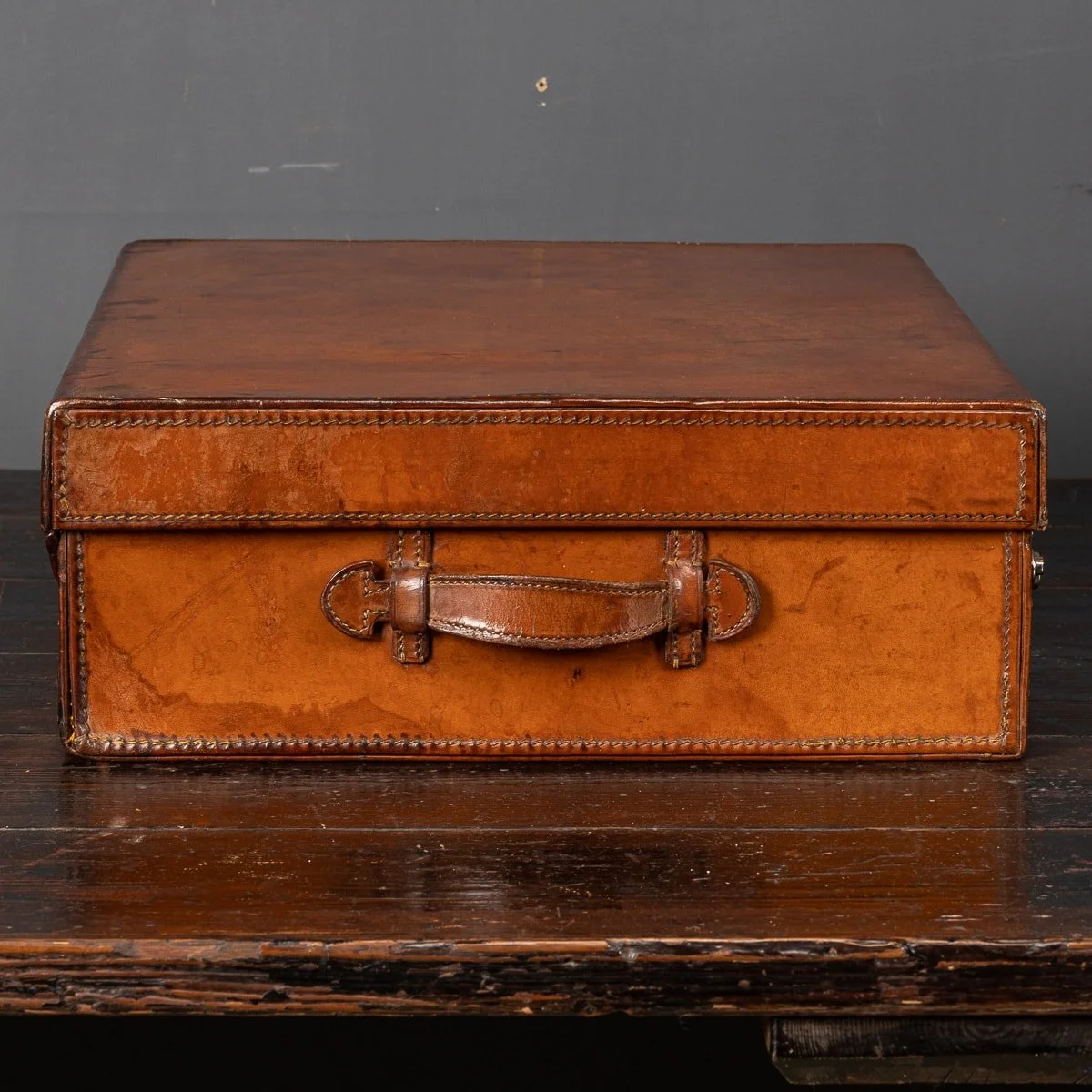 PUSHKIN ANTIQUES - ANTIQUE 20thC SMALL BRIDLE LEATHER HAT TRUNK c.1920 - 07.jpg