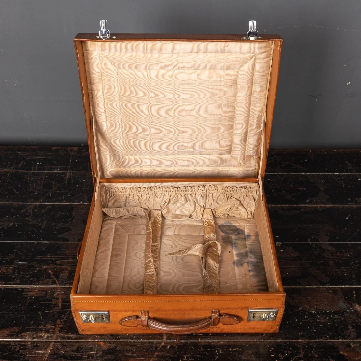 PUSHKIN ANTIQUES - ANTIQUE 20thC SMALL BRIDLE LEATHER HAT TRUNK c.1920 - 11.jpg