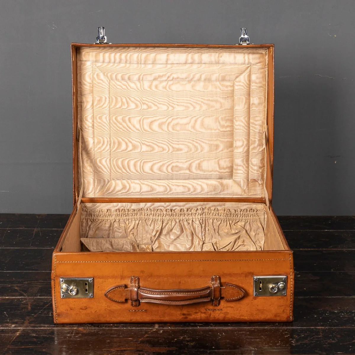 PUSHKIN ANTIQUES - ANTIQUE 20thC SMALL BRIDLE LEATHER HAT TRUNK c.1920 - 10.jpg